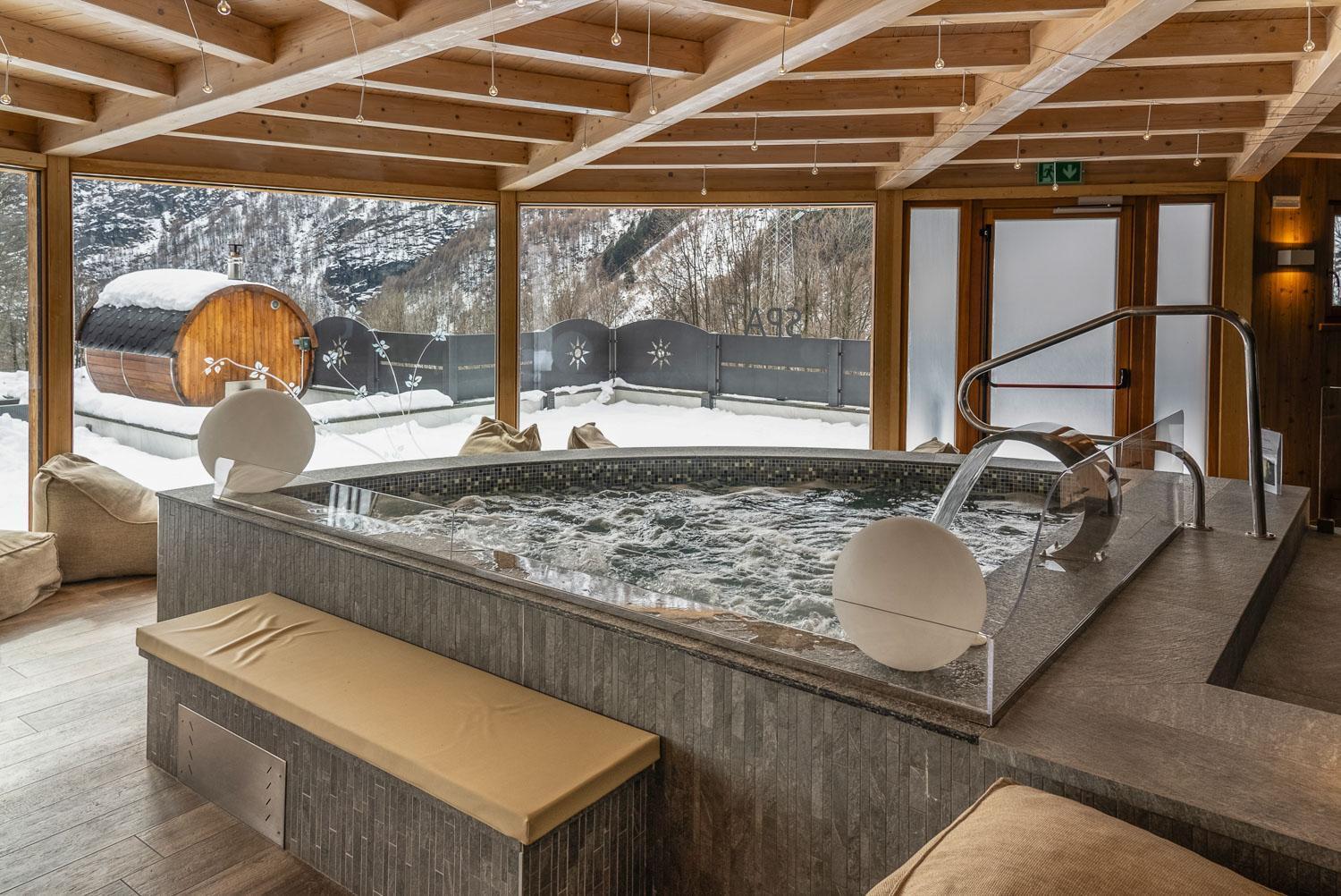 Alps Oriental Wellness Hotel Campodolcino Exterior photo